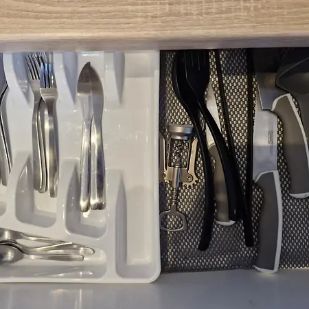 Platinum 28 Z Balkonem 아파트