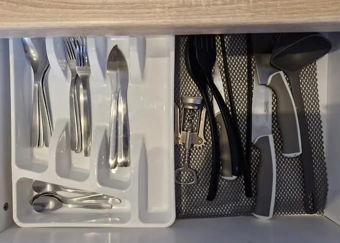 Platinum 28 Z Balkonem 아파트