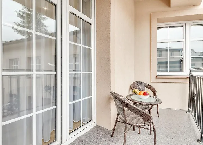 Platinum 28 Z Balkonem * 리브니크